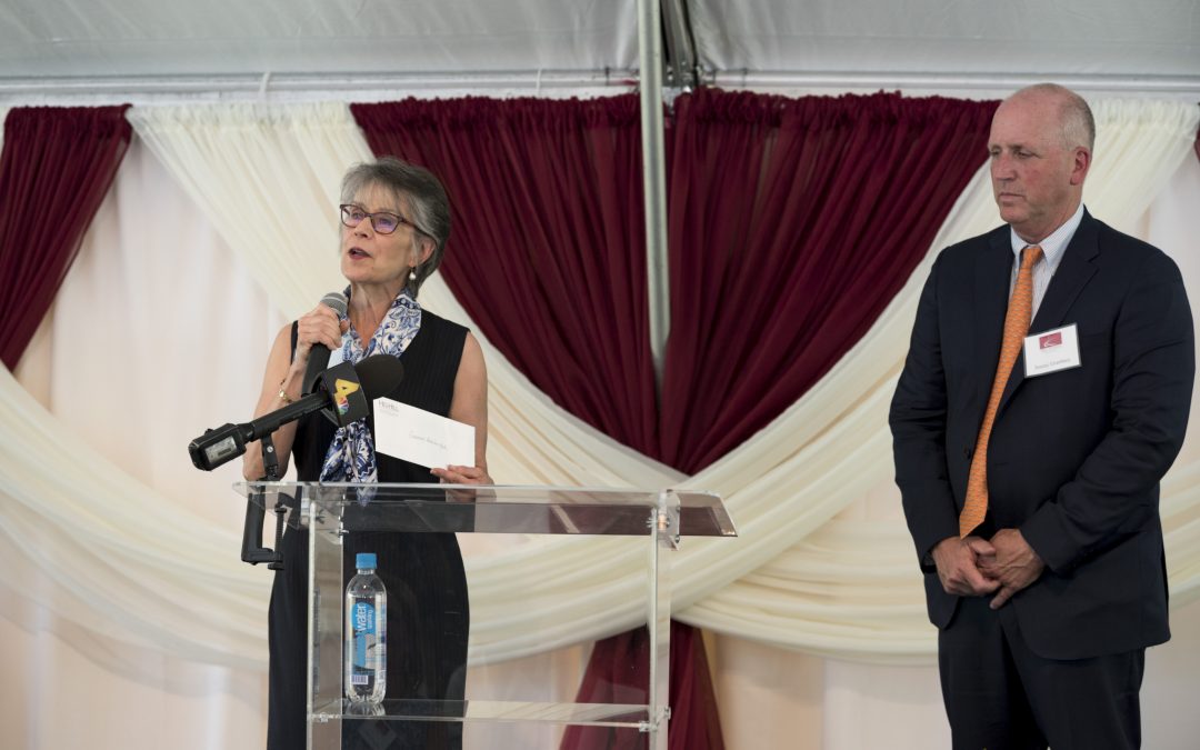 Ribbon Cutting at Hill Center Brentwood Features Business and Books